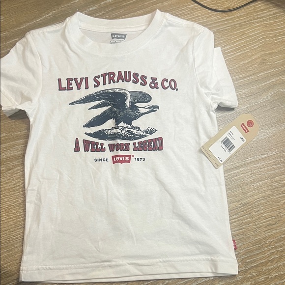 Levi's Kids White and Black Graphic Tee NWT Boys 4-5 YRS - Picture 1 of 5